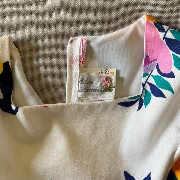 1980s Vintage girl’s dress by Canadian designer Elen Henderson. Girls size 14. - Picture 6 of 11